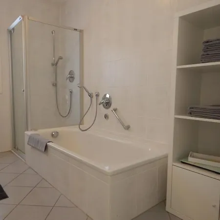 아파트 Ferienhaus Ommy Mehrwein *